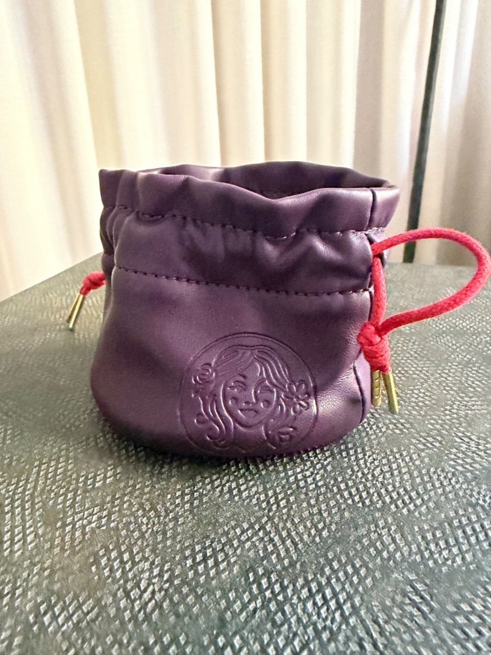 The Mahjong Line Dice Game & Pouch - Picture 2 of 3